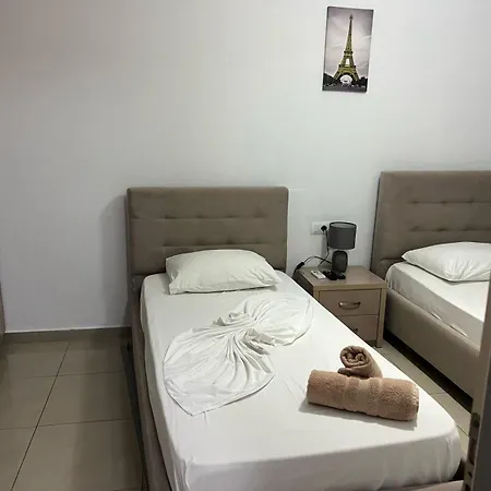 Appartement Gjicali *